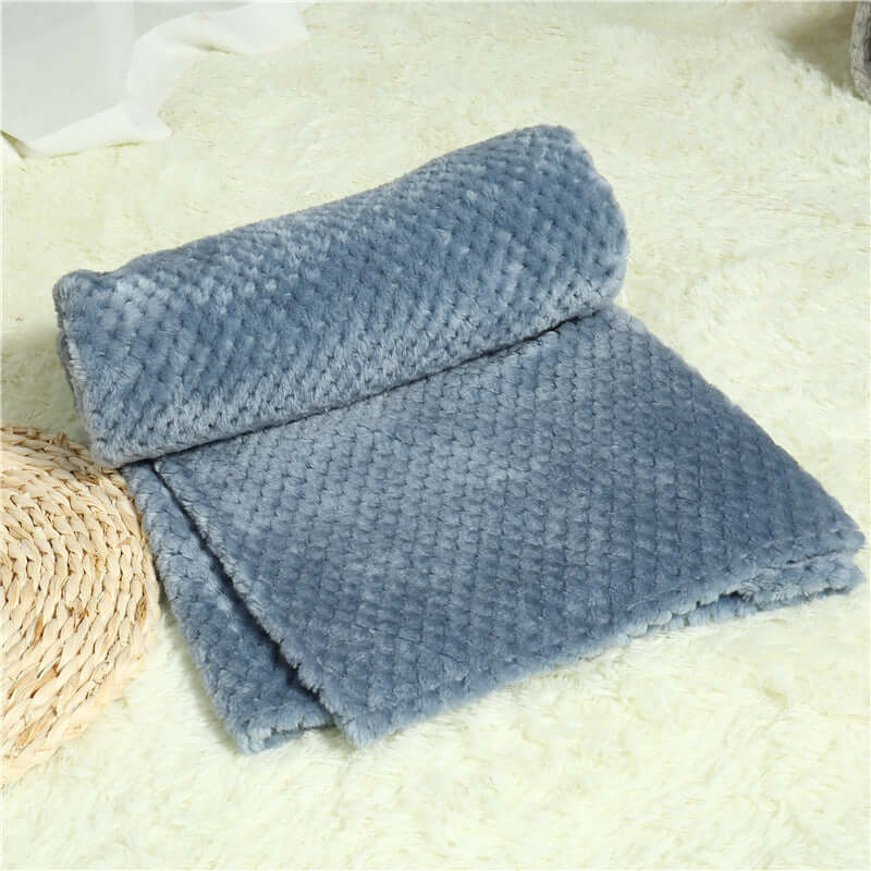 Cozy Pet Blanket – Soft, Warm Sleeping Pad for Dogs!