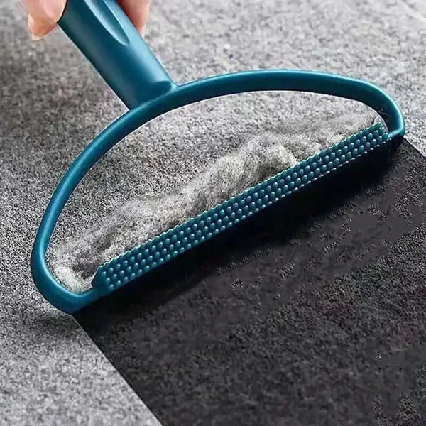 Portable Lint Roller – Pet Hair & Fabric Shaver!