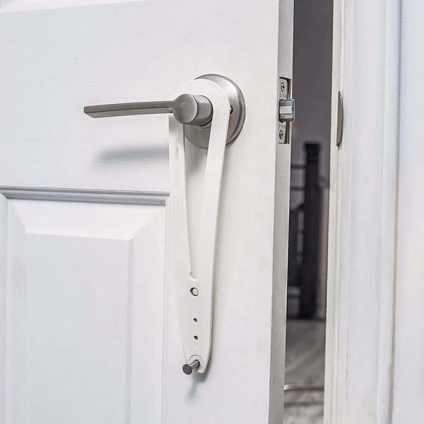Adjustable Pet Feeding Door Strap – Controls Access & Prevents Collisions