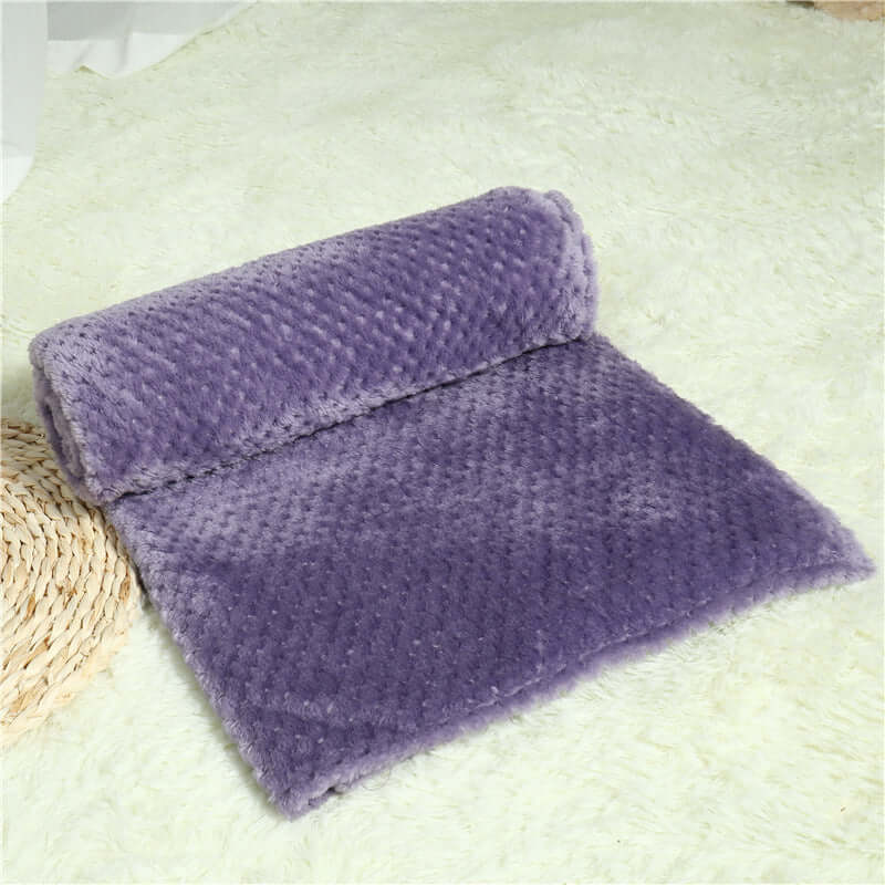 Cozy Pet Blanket – Soft, Warm Sleeping Pad for Dogs!
